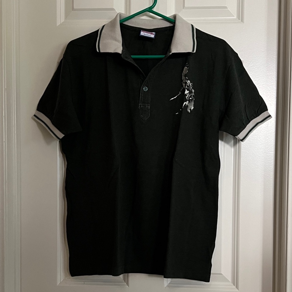 Men's Military Green Polo with Contrast Cream Collar and Sleeve Trim